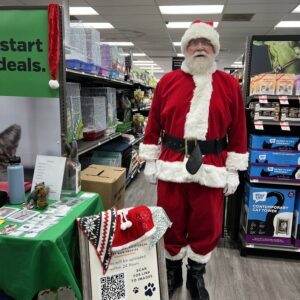 Santa Photos at Pet Supplies Plus Dearborn